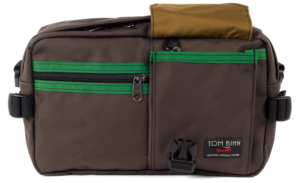 The LGD in Ursa/Hunter/Coyote. Front view, front buckle pocket lifted up to show the Coyote lining.
